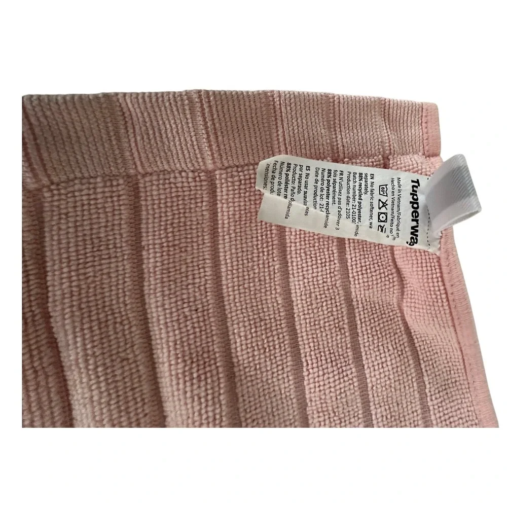 Tupperware Microfiber Cleaning Cloth Pink Ribbed Absorbent Kitchen Countertops - Picture 5 of 6